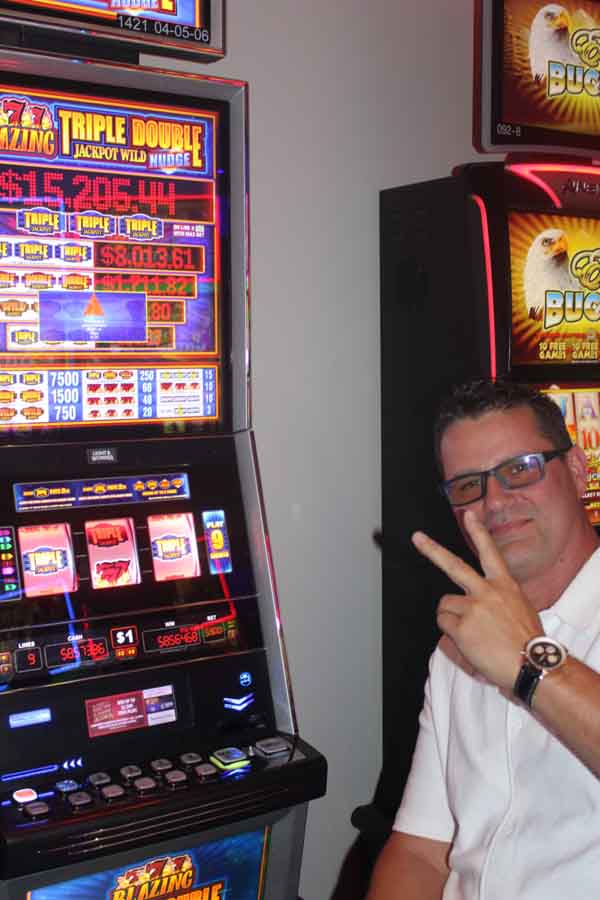 Denny_Hutton_Blazing_777_Tpl_Dbl_JP_Wild_Nudge